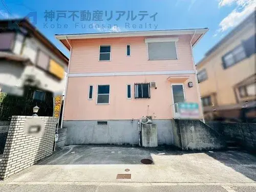 Akiya in Kobe