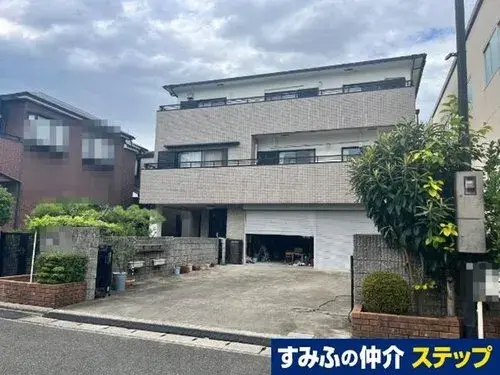 Akiya in Itami
