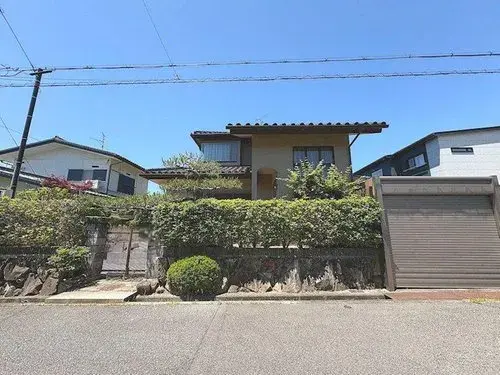 Akiya in 川西市