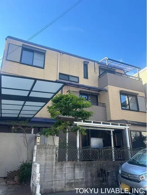 Akiya in Kobe