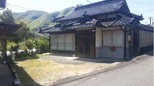 Akiya in Takahashi