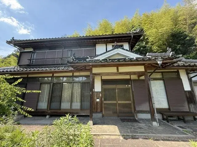 Akiya in Maniwa