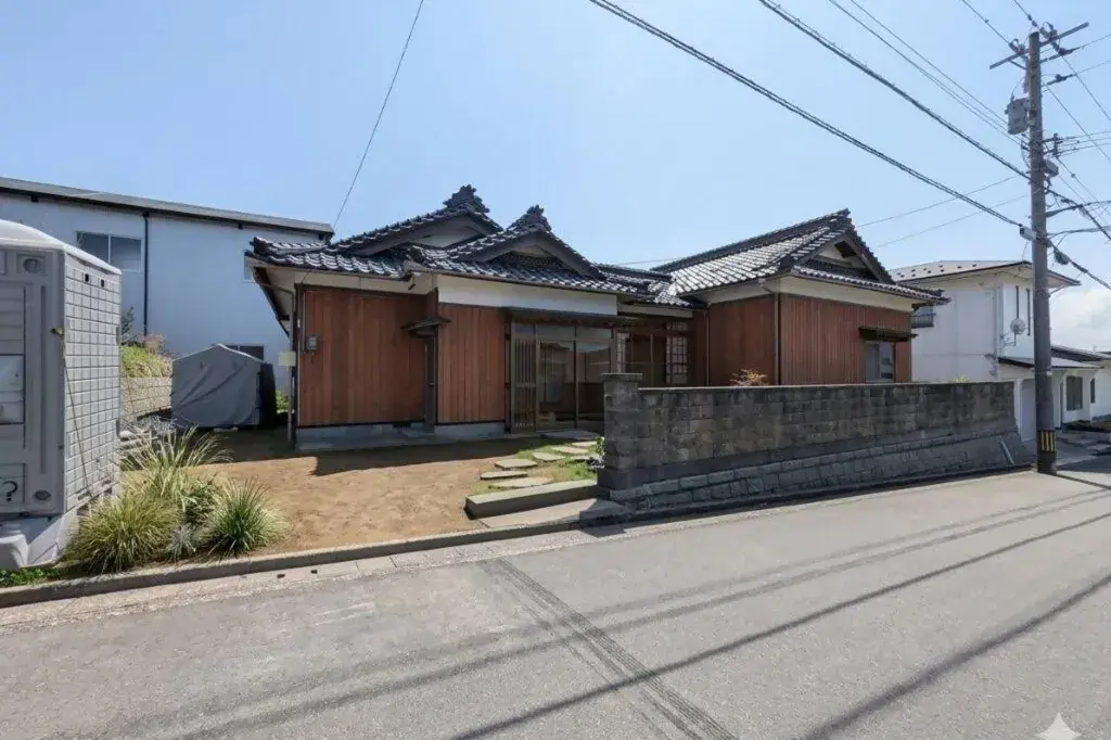 Akiya in Sakai