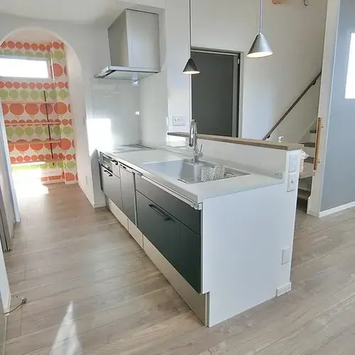 Spacious LDK Two-Story Property Muroran Hokkaido (5)