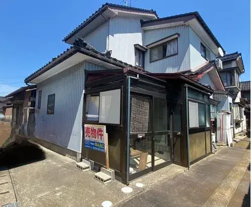Akiya in Imizu