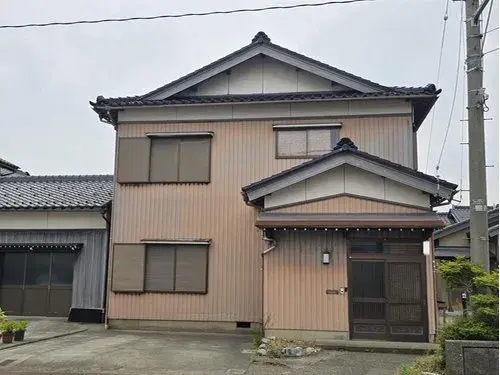 Akiya in Komatsu