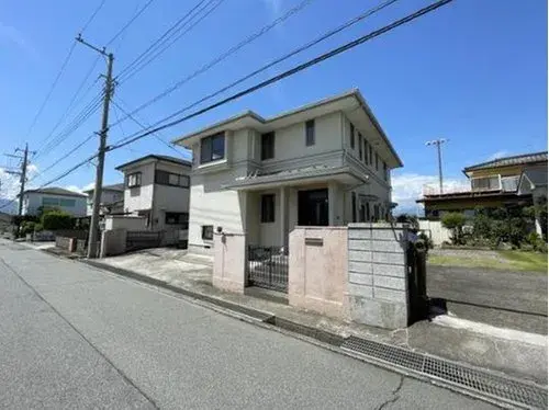 Akiya in Fuefuki