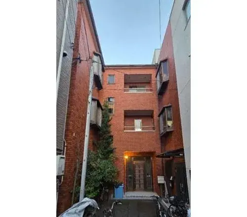 Akiya in Osaka