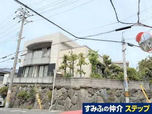 Akiya in Neyagawa