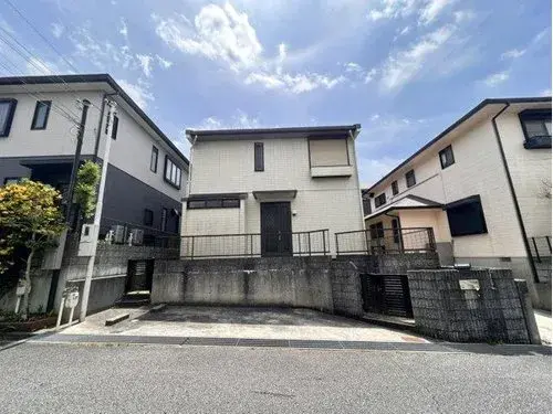 Akiya in Kobe