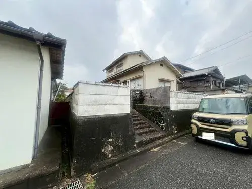 Akiya in Akaiwa