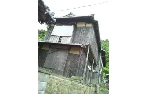 Akiya in 松山市