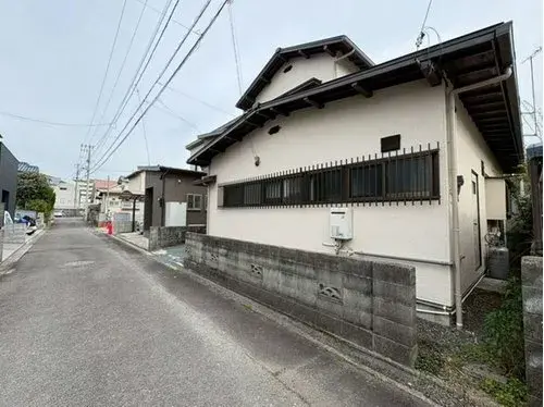 5DK Property in Matsuyama City, Ehime Prefecture (2)