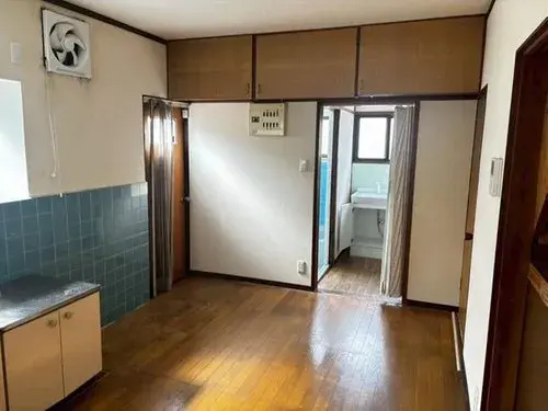 5DK Property in Matsuyama City, Ehime Prefecture (6)