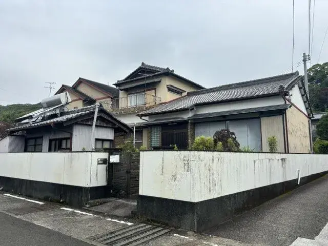 Slide 4
