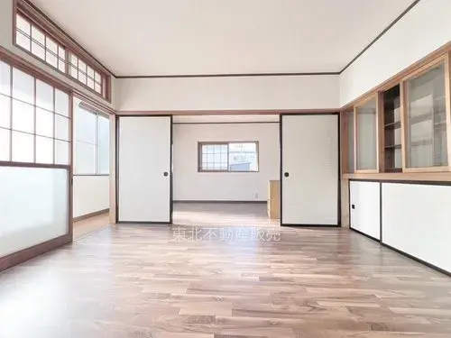 Two-story House with All-room Storage Ichinoseki-cho Iwate Prefecture (4)