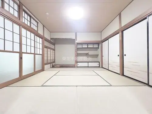 Two-story House with All-room Storage Ichinoseki-cho Iwate Prefecture (6)