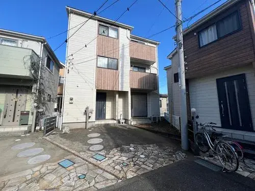 Akiya in Miura
