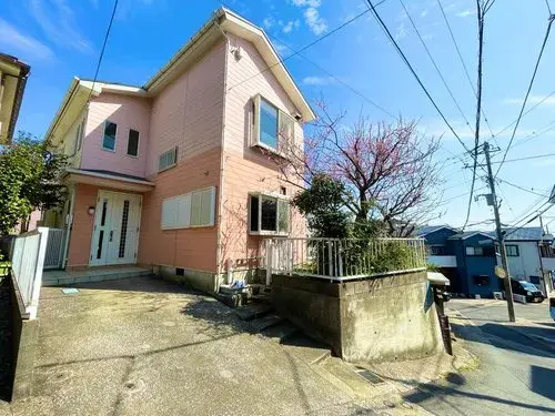 Akiya in Yokosuka