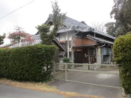 Akiya in Tsu