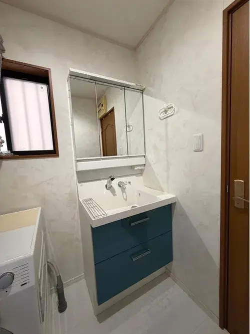 Двухэтажный дом Izumiotsu, префектура Osaka (4)