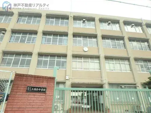Недвижимость 4LDK, город Kobe, префектура Hyogo (2)