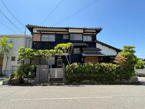 Akiya in Kobe