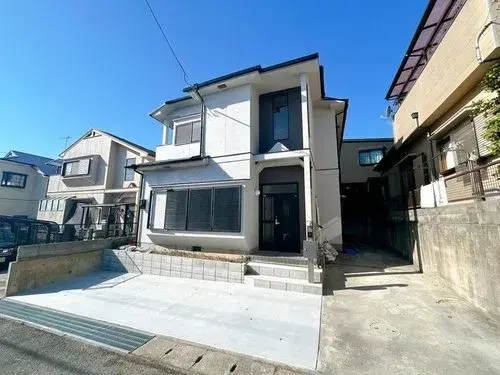 Akiya in Kobe