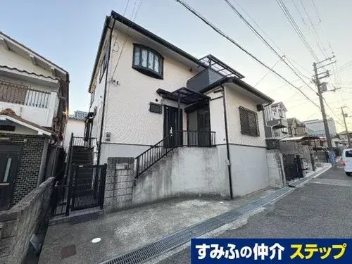 Akiya in Kobe