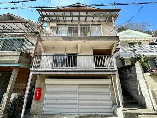 Akiya in Kobe