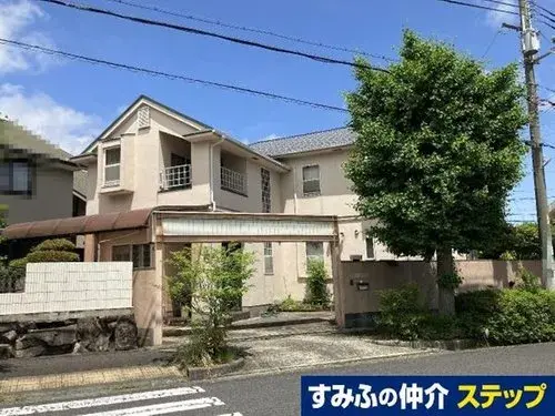 Akiya in Kobe