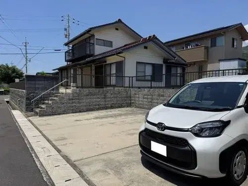 Akiya in Hikari