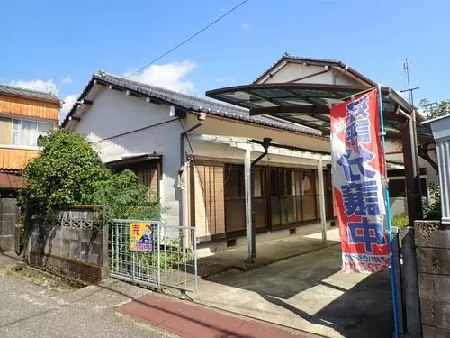 Akiya in Kami