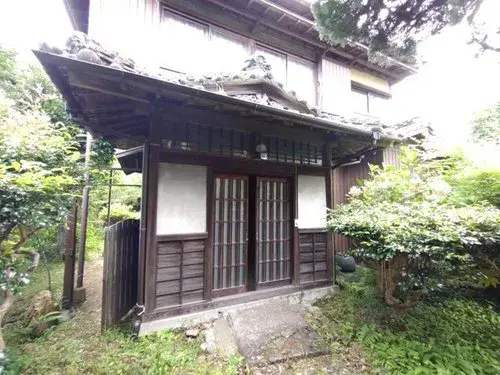 Akiya in Usuki