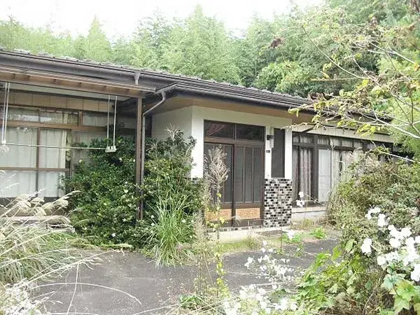 Akiya in 奥州市