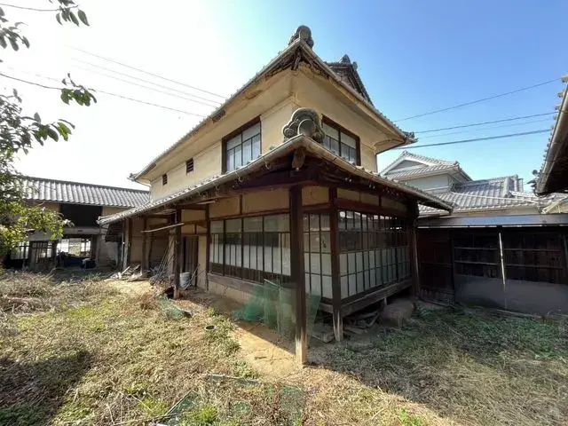 Slide 4