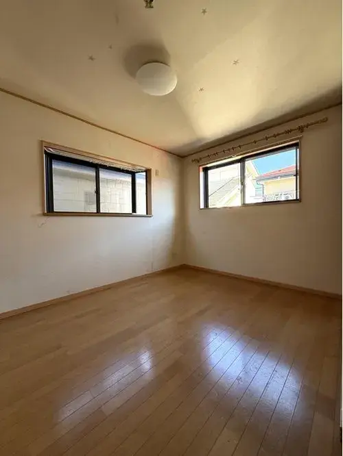 2-Story Two-Family House Ebina City Kanagawa Prefecture (3)