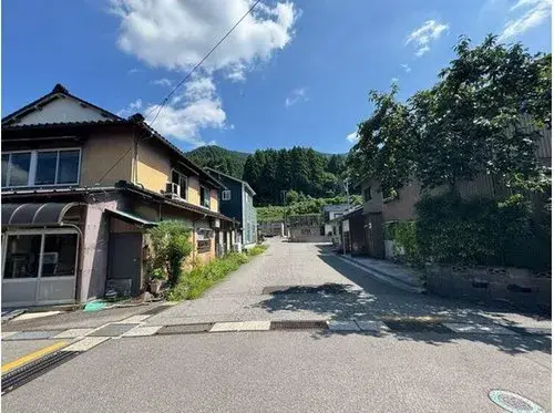 Slide 4