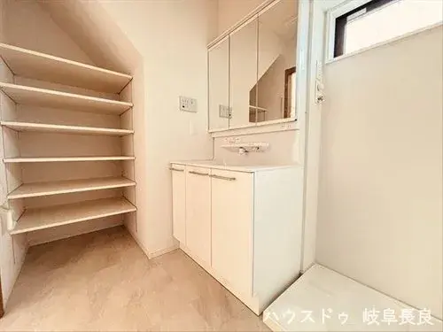 4LDK+S Property Gifu City Gifu Prefecture (18)