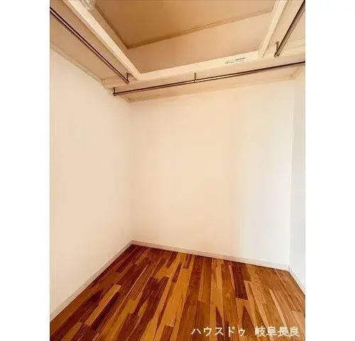 4LDK+S Property Gifu City Gifu Prefecture (7)