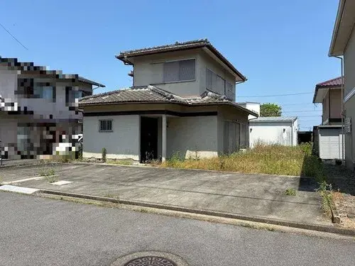 Akiya in Tsu