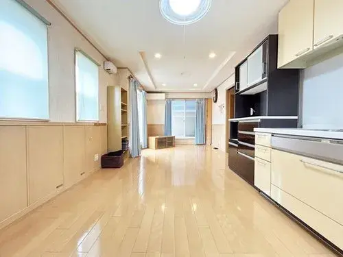 Detached House Neyagawa City Osaka Prefecture (2)