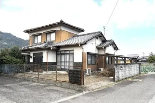 Akiya in Zentsuji