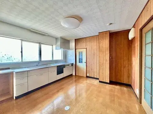 Ehime Prefecture Shikokuchuo City 7DK Property (4)