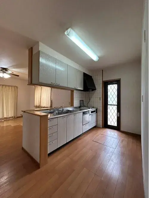 4LDK Property Shikokuchuo City Ehime Prefecture (13)