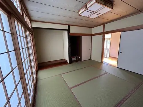 Akiya in 小城市