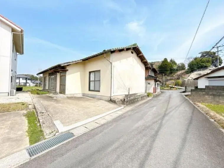 Akiya in Imari