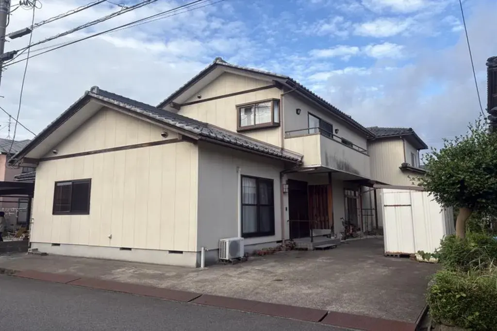 Akiya in Sakai
