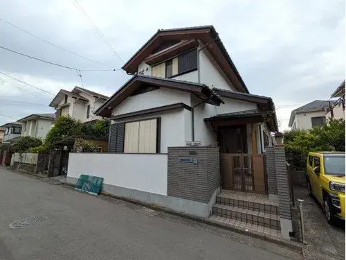 Akiya in Ayase