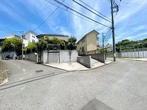 Akiya in Yokohama